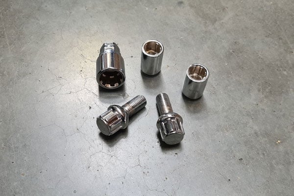 Locking Wheel Bolts / Nuts